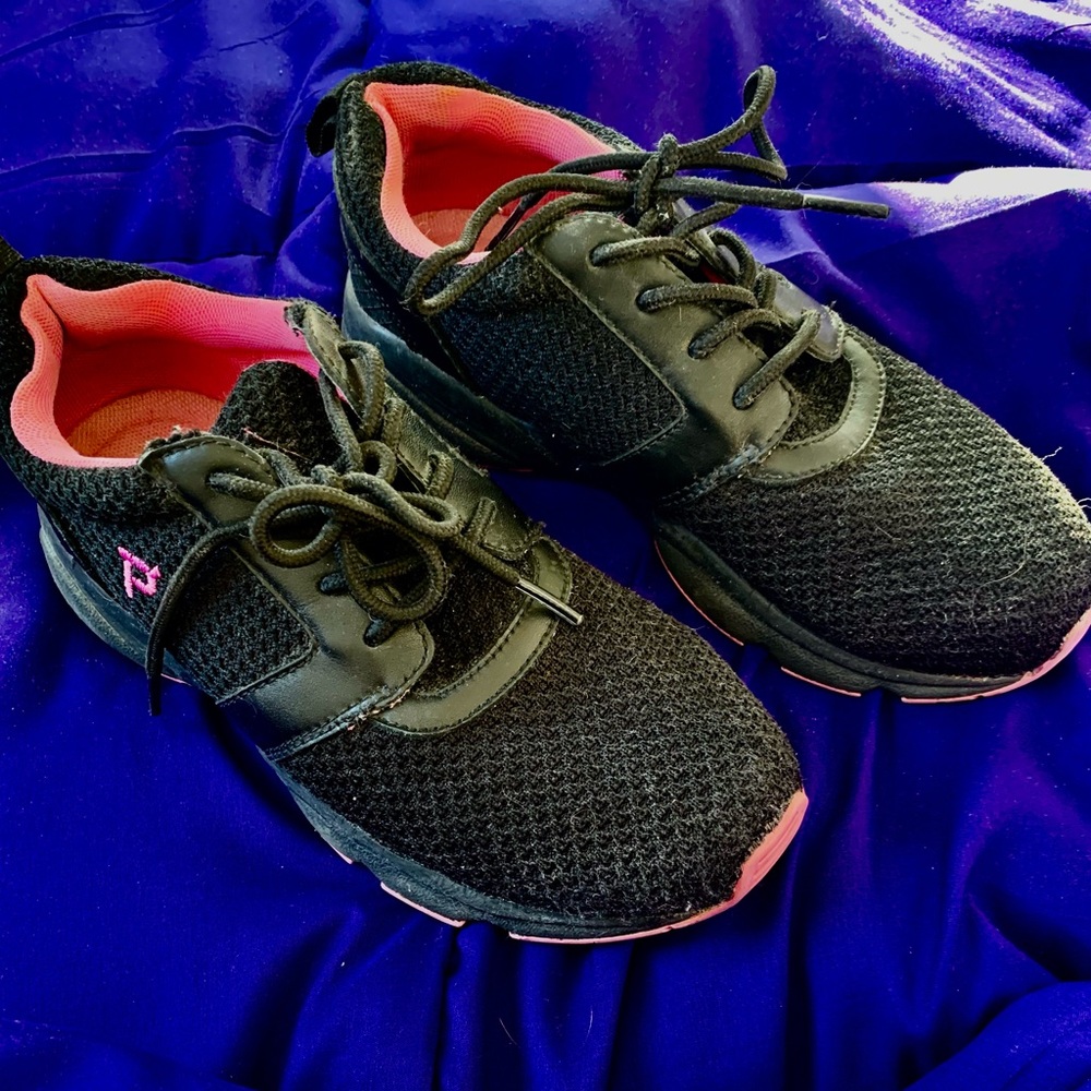 Propet Sneakers
